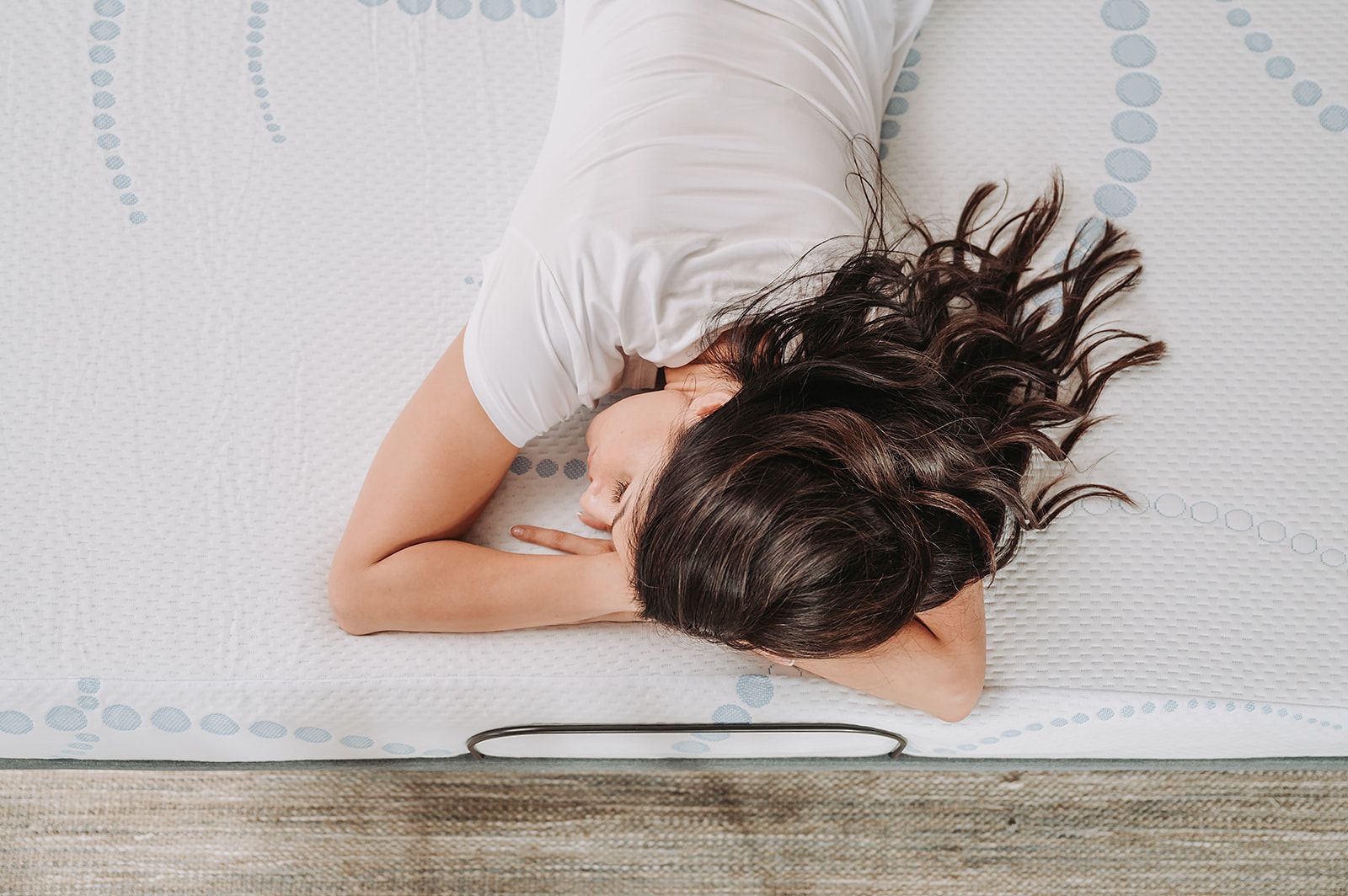 Omne Sleep Memory Foam Mattress Twin XL - White/Light Blue
