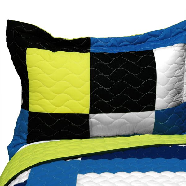 Our Little World Vermicelli-Quilted Patchwork Set