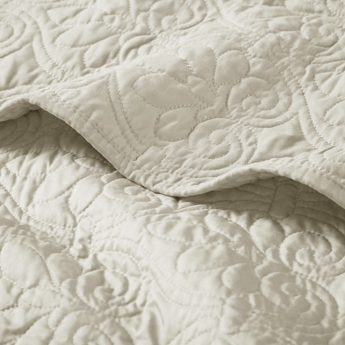 Oversized Quilted Throw in Ivory