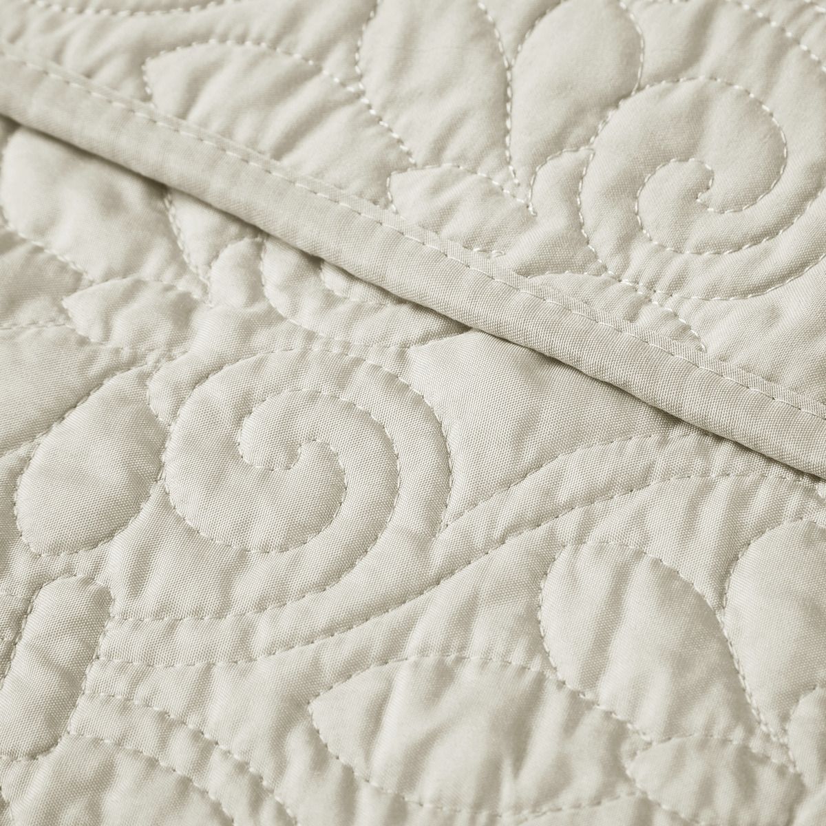 Oversized Quilted Throw in Ivory