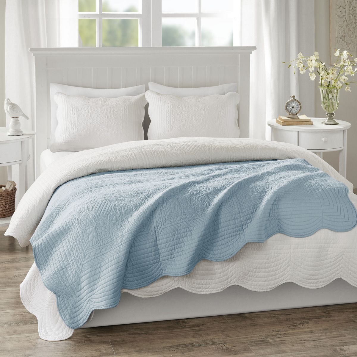 Oversized Quilted Throw with Scalloped Edges – Blue, "