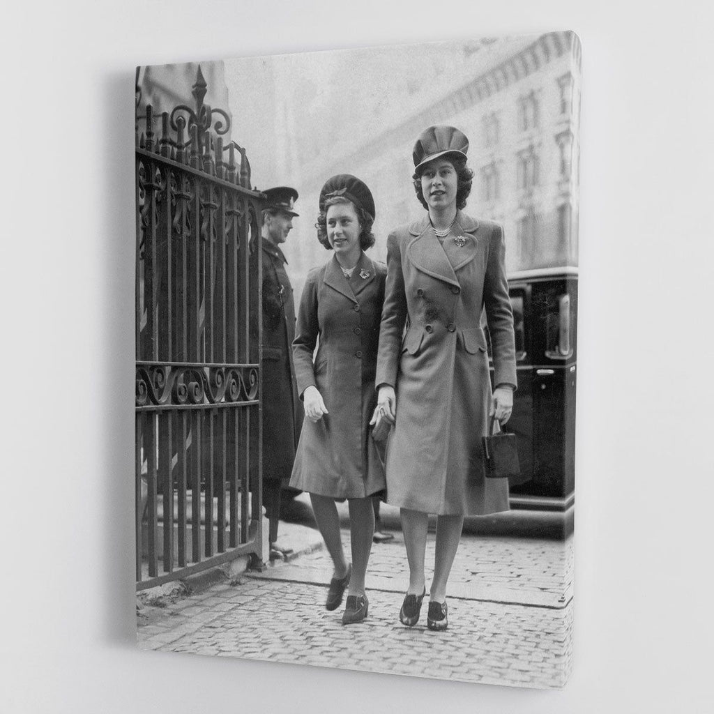 Queen Elizabeth II and Princess Margaret Wedding Arrival Wall Art