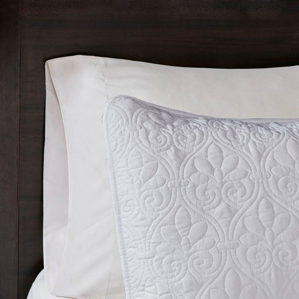 Reversible Quilt Set with Antimicrobial Treatment – Twin/Twin XL