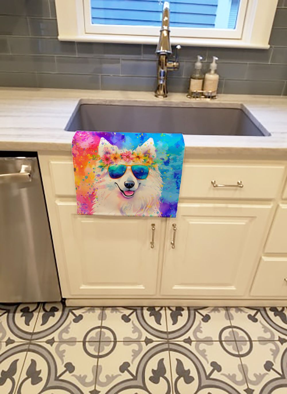 Plush Kitchen Towel with Vibrant Artwork and Absorbent Cotton Terry Back
