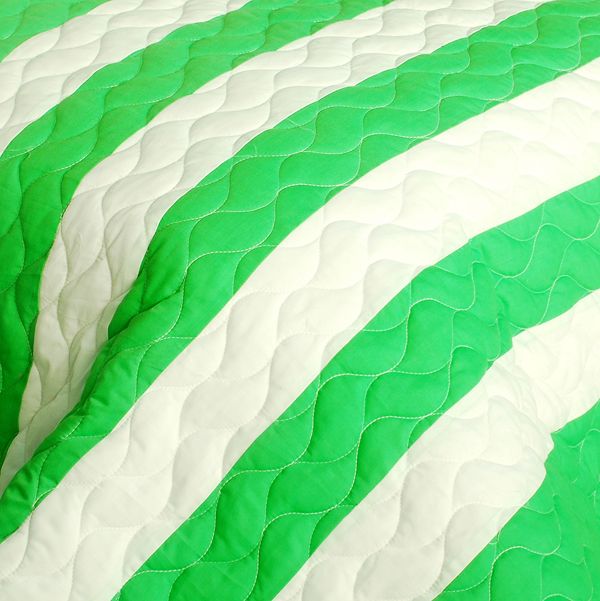 Spring Time Three-Piece Patchwork Quilt Set