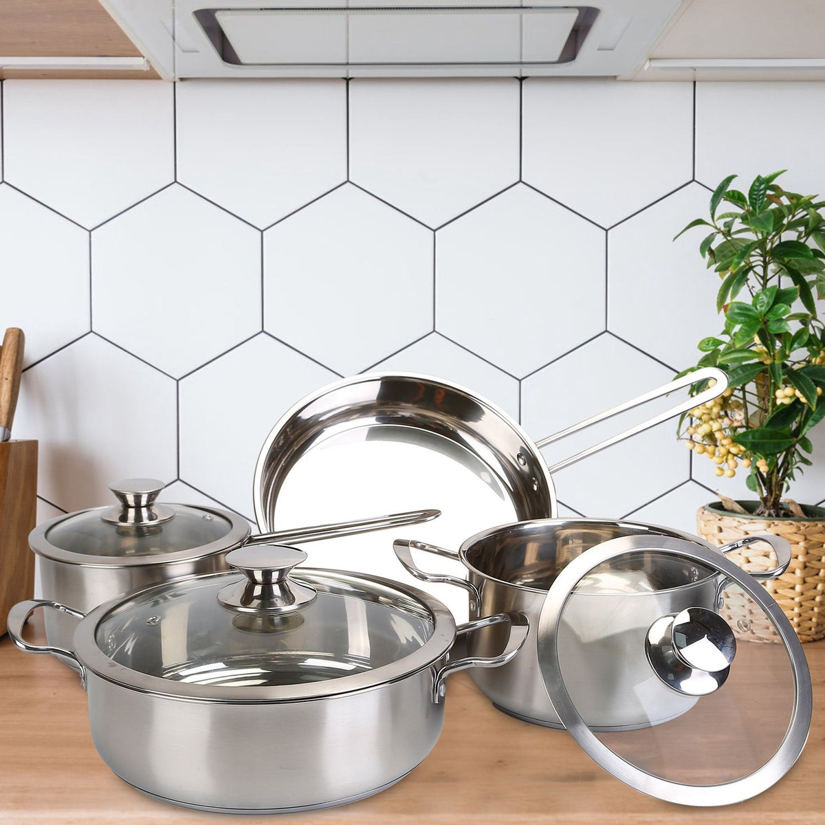 Versatile Cookware Set for Everyday Meals