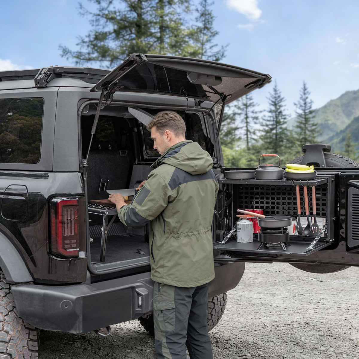 Tailgate Storage Box with Concealed Table for Bronco – Expand Cargo & Workspace