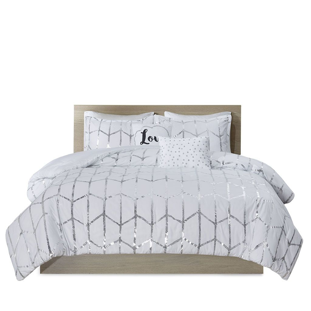 Silver Geometric Comforter Set with Coordinated Accents