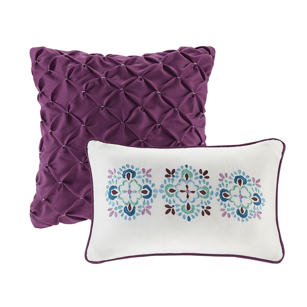 Global Print Reversible Quilt Set with Accent Pillows