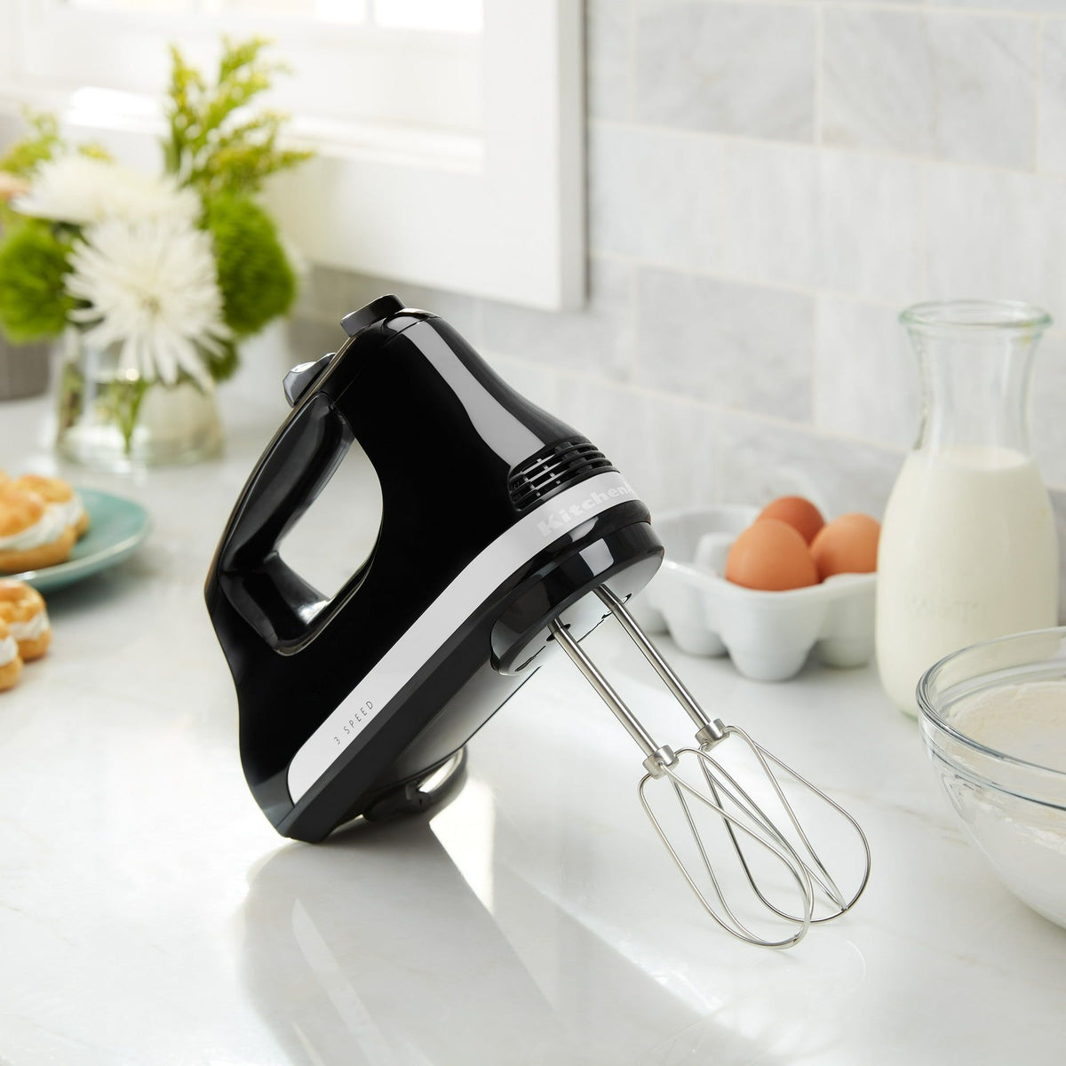 Three-Speed Hand Mixer for Everyday Kitchen Prep