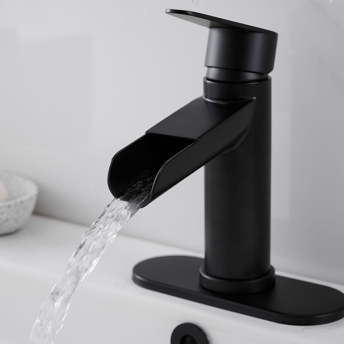 Modern Waterfall Bathroom Faucet with Flexible Sink Installation
