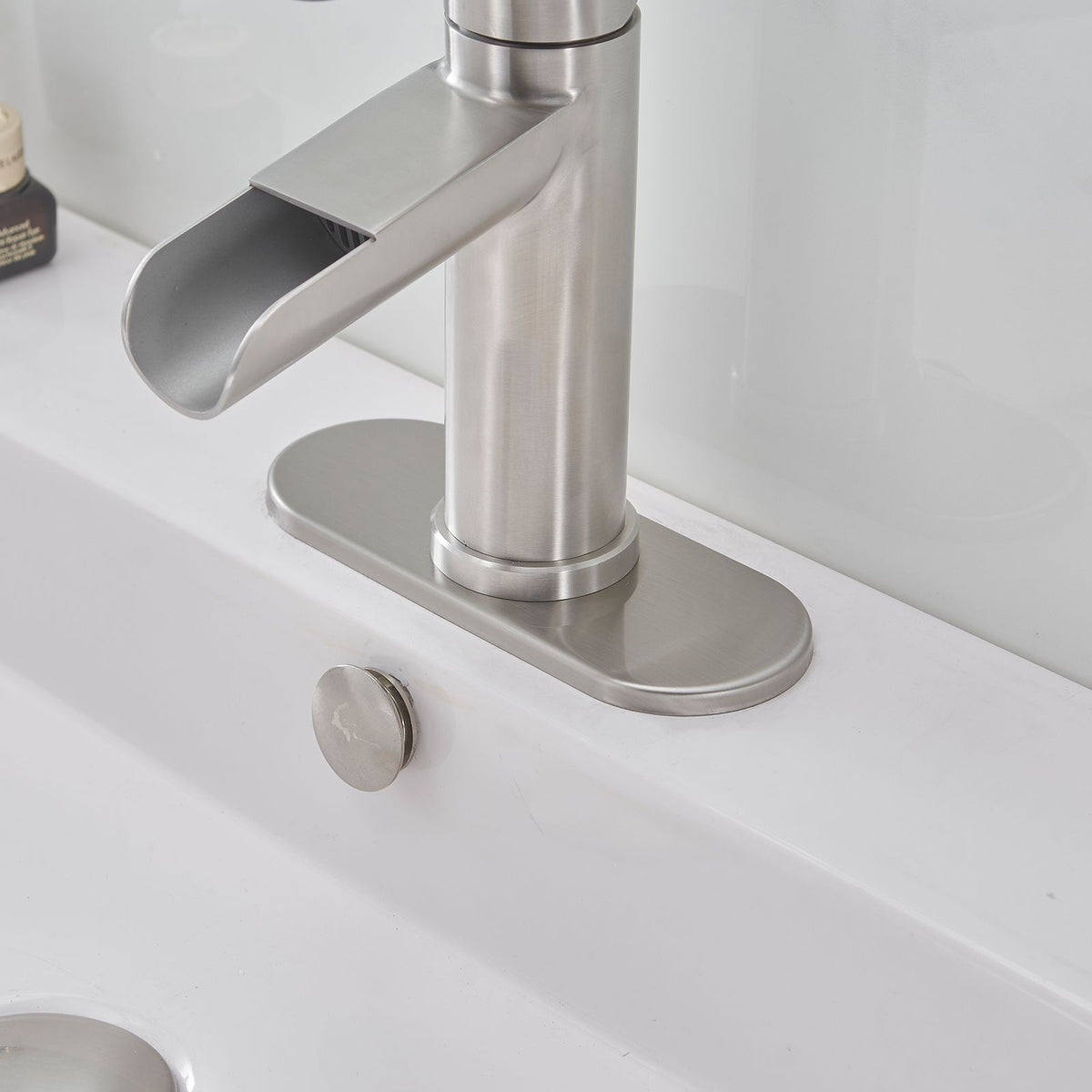 Modern Waterfall Bathroom Faucet with Flexible Sink Installation