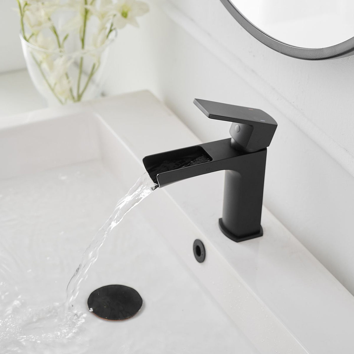 Modern Single-Handle Waterfall Bathroom Faucet