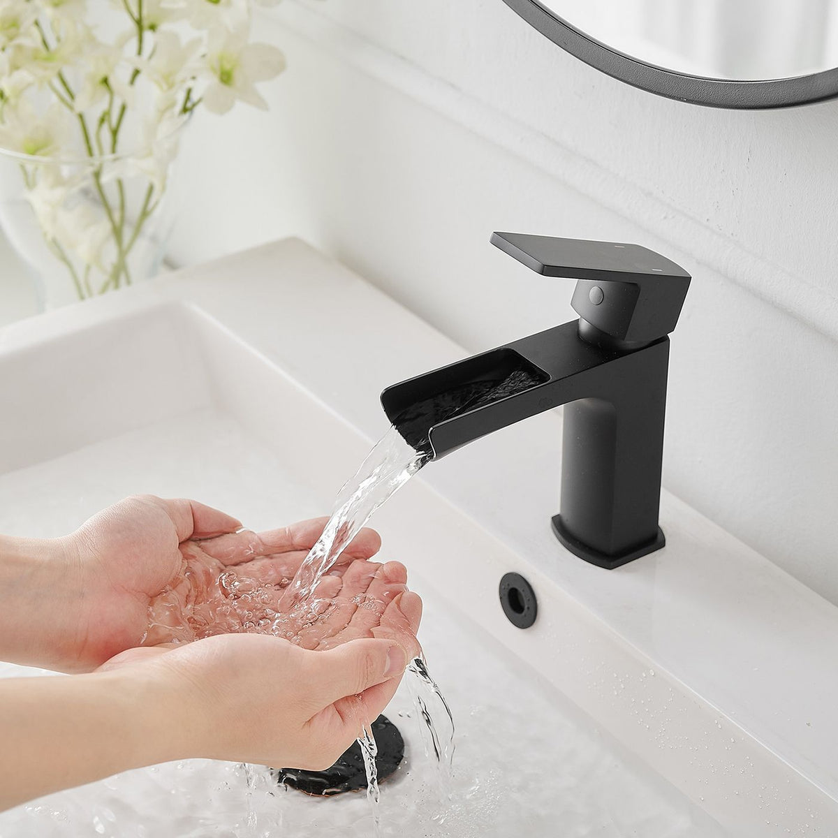 Modern Single-Handle Waterfall Bathroom Faucet