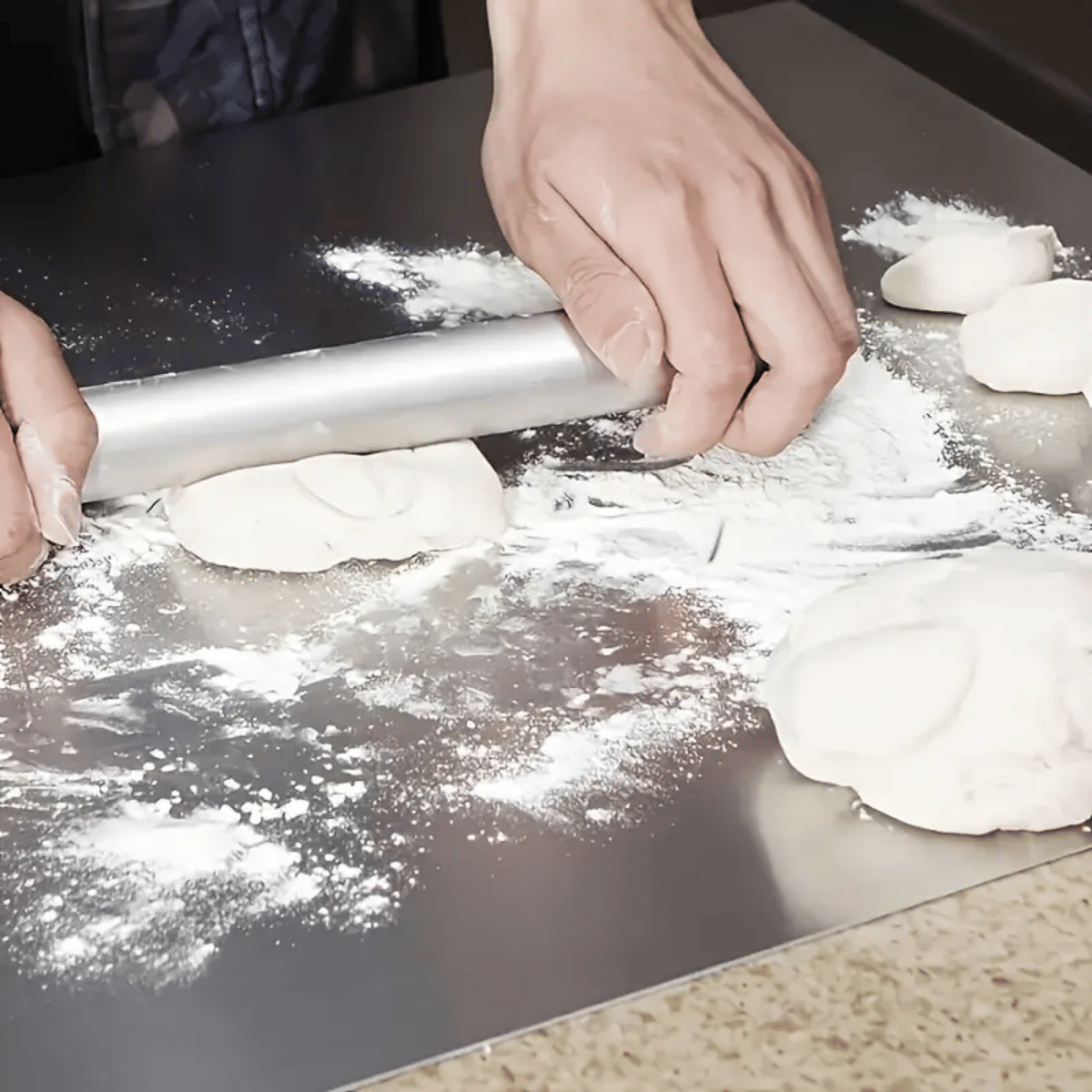 XXL Antibacterial Stainless Steel Cutting Board & Baking Tray with Sealed Lid