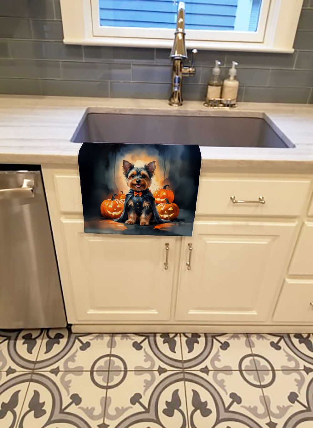 Halloween Plush Kitchen Towel – Soft & Absorbent Design